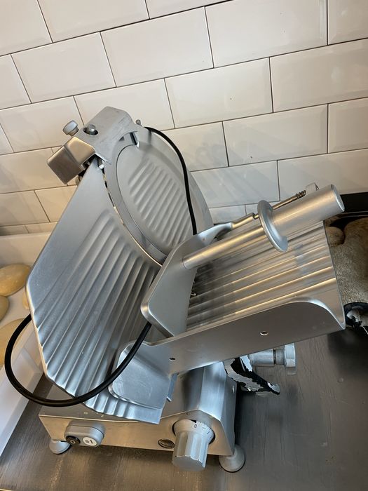 Feliator mezeluri profesional