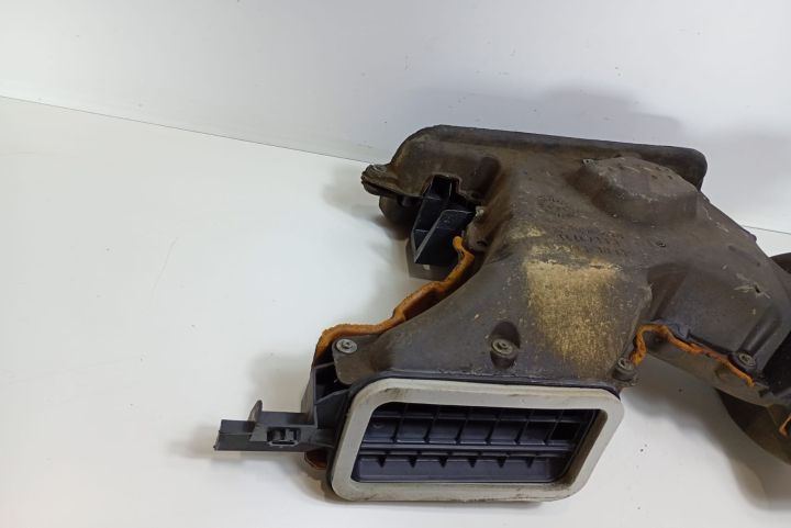 Carcasa  aeroterma W964170V Opel Vivaro  seria