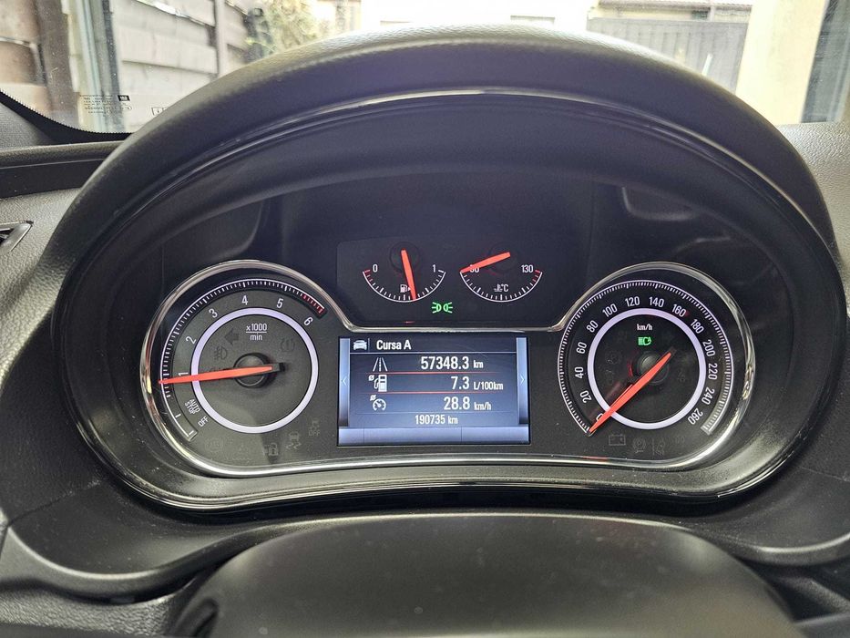 Opel Insignia Facelift–Piele maro de lux, mașină nefumător, întreținut