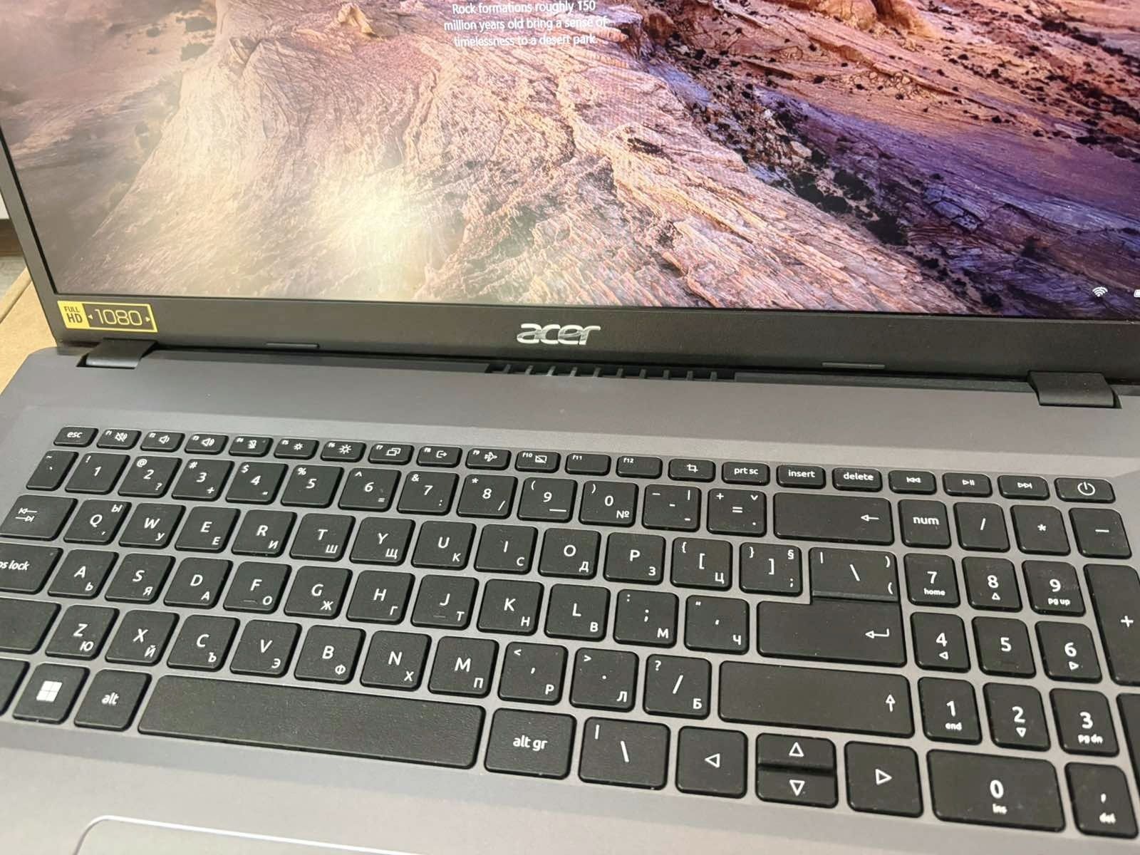 Лаптоп Acer A317-55P-38JE с windows 11