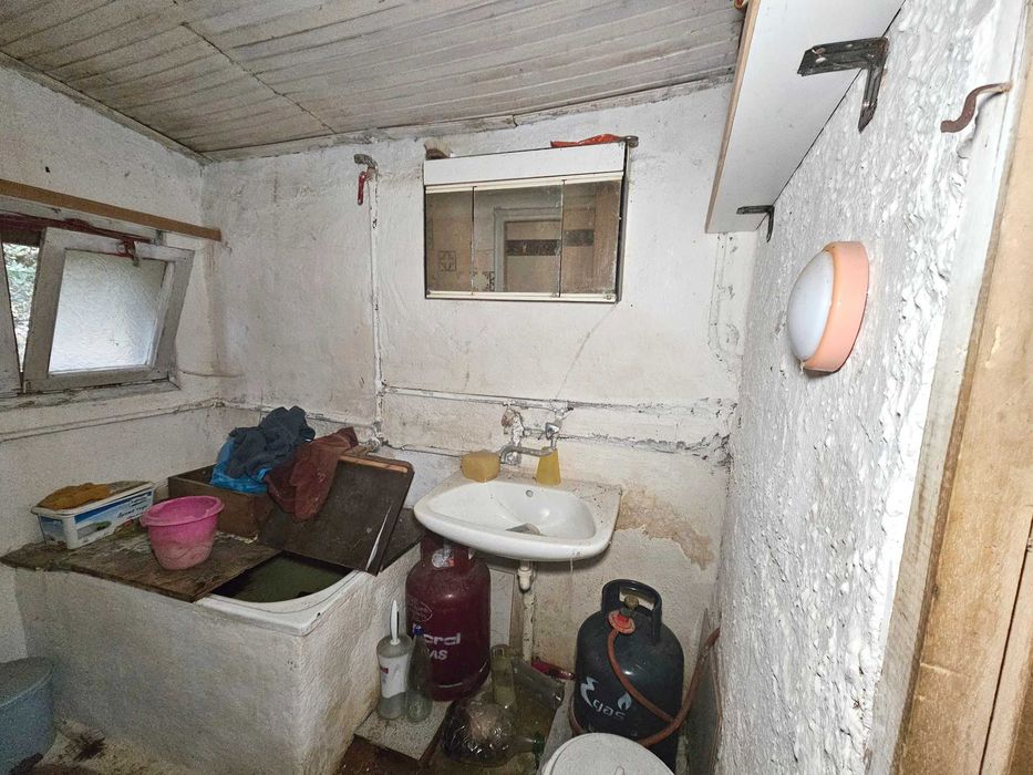 ЗА ПРОДАЖБА къща 45 кв.м. на плажа на ELAIOCHORIOU N. Перамос код 8129