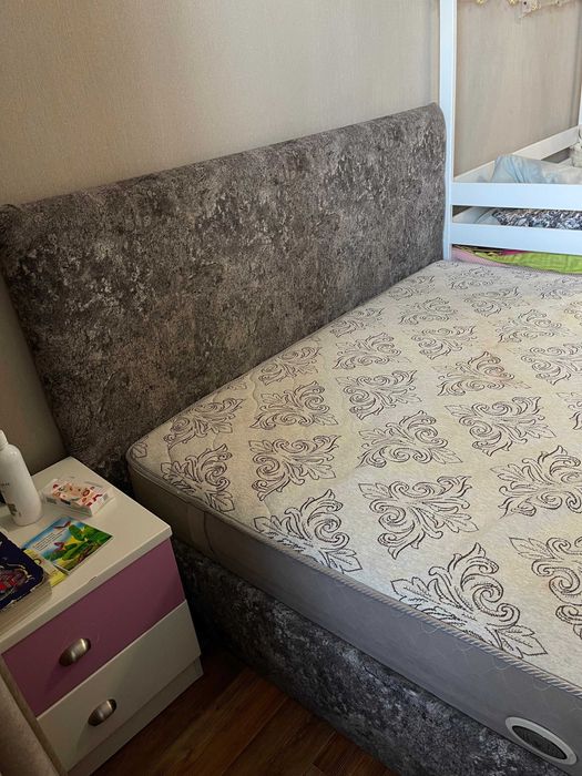 Кровать б/у 160х200 двуспальняя