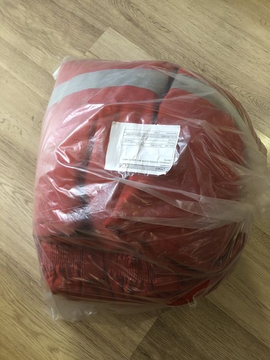 Спец одежда комбинезон зимняя с капюшоном новая