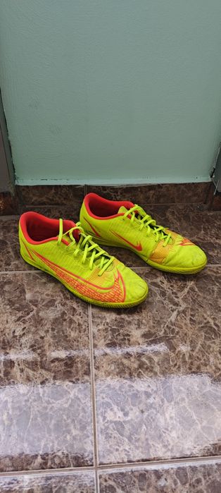 Футболни обувки 42 номер стоножки Nike и Adidas