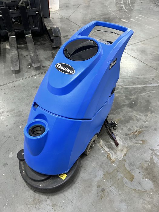 Продам поломоечную машину