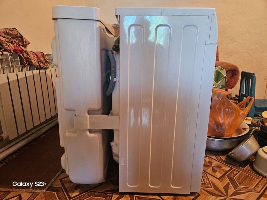 Продам стиральную
