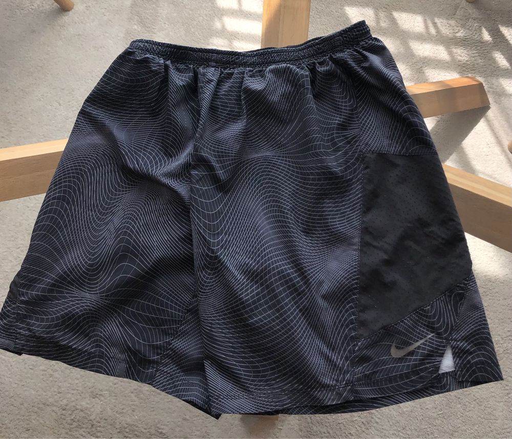 Nike мъжки къси панталони S