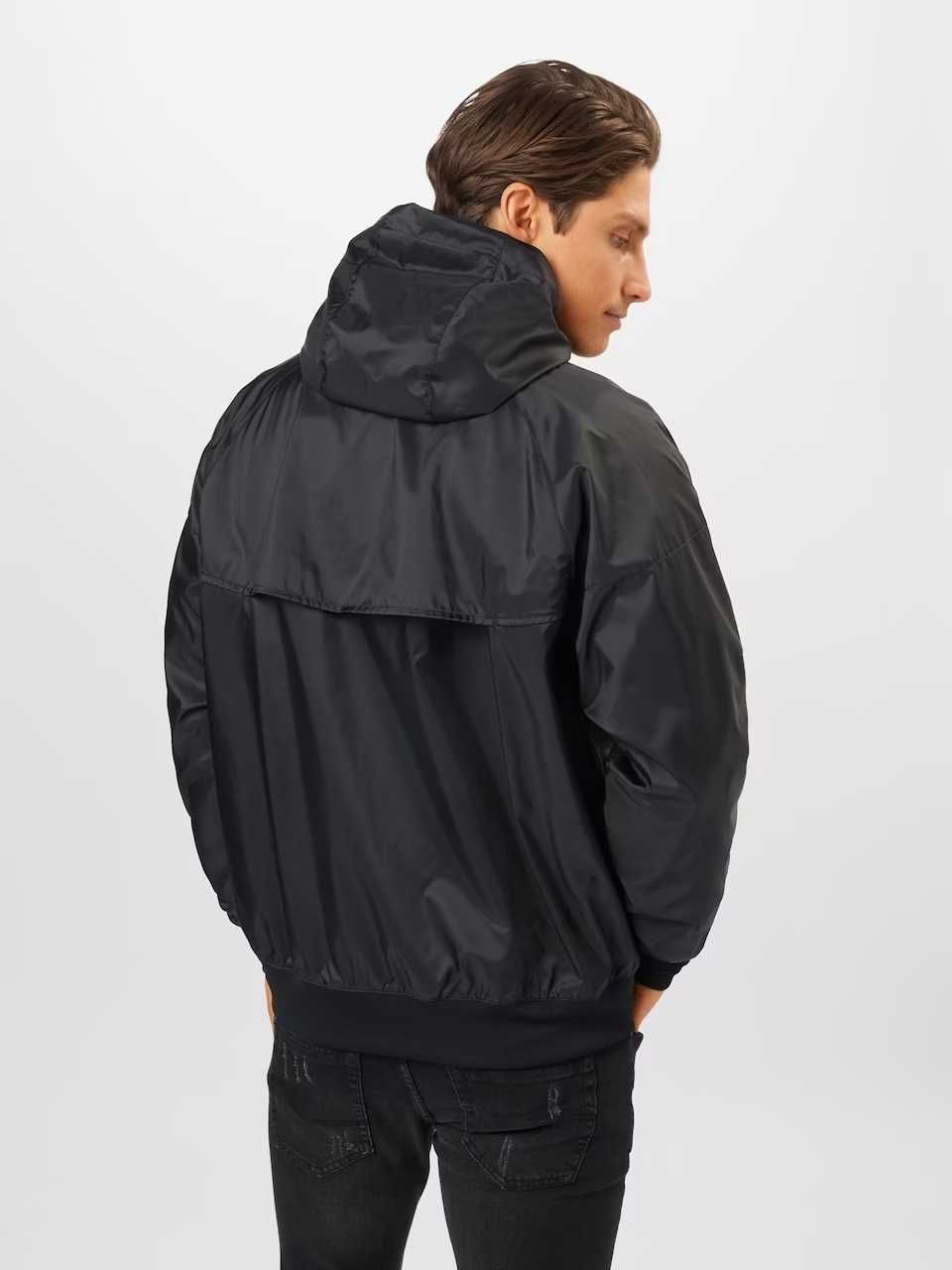 Jacheta cu gluga Nike Sportswear Windrunner Men s (Super Pret).