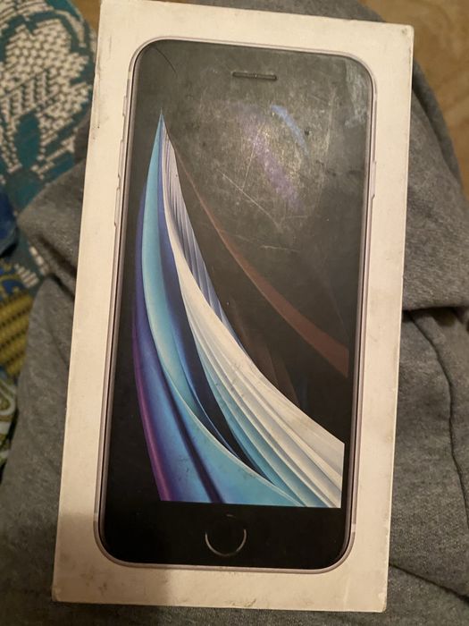 Продам Се2020 64гб