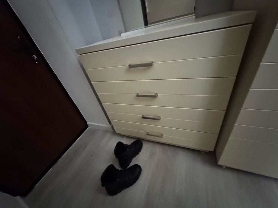 Комод срочно продам