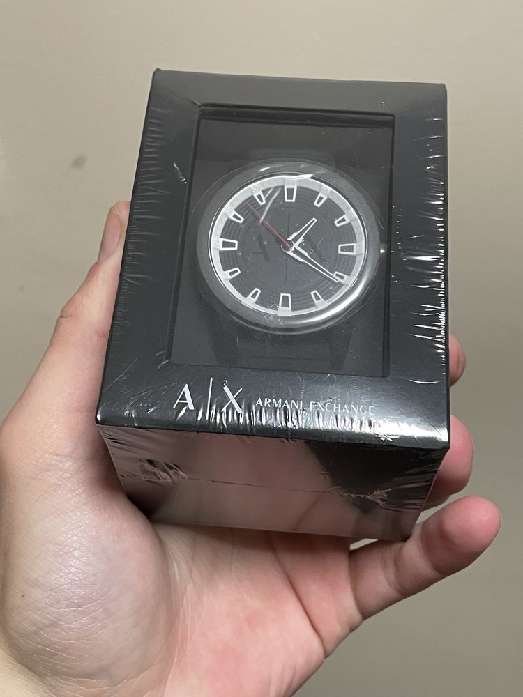 Armani exchange часовник