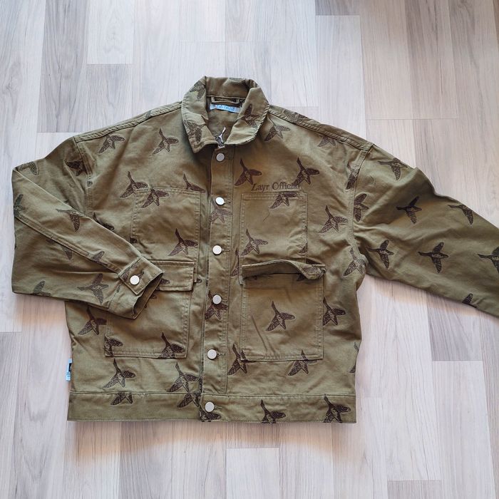 Яке Layr Official