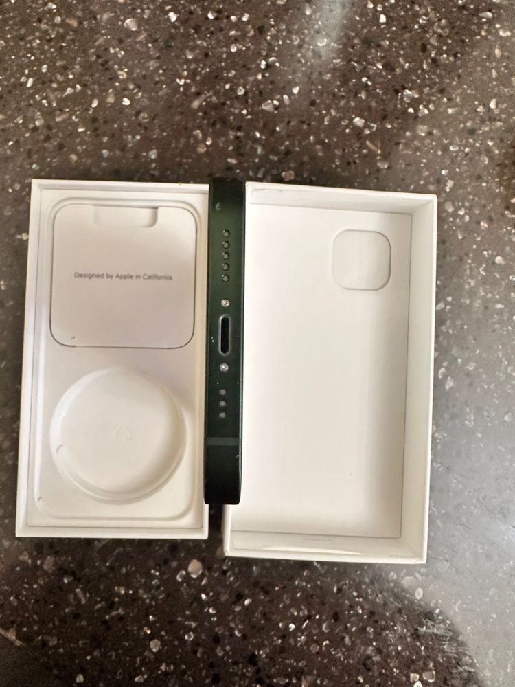 Продам iphone 13