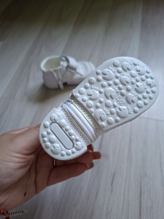 Бебешки буйки TODOR - естествена кожа.