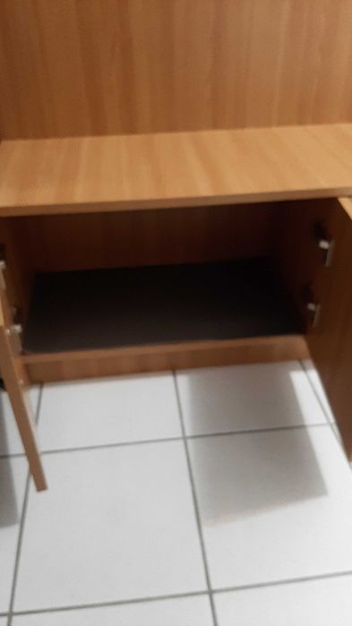 Cuier perete stare foarte buna.