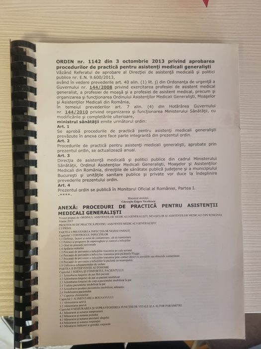 Vand cărți pentru Postliceala Sanitara