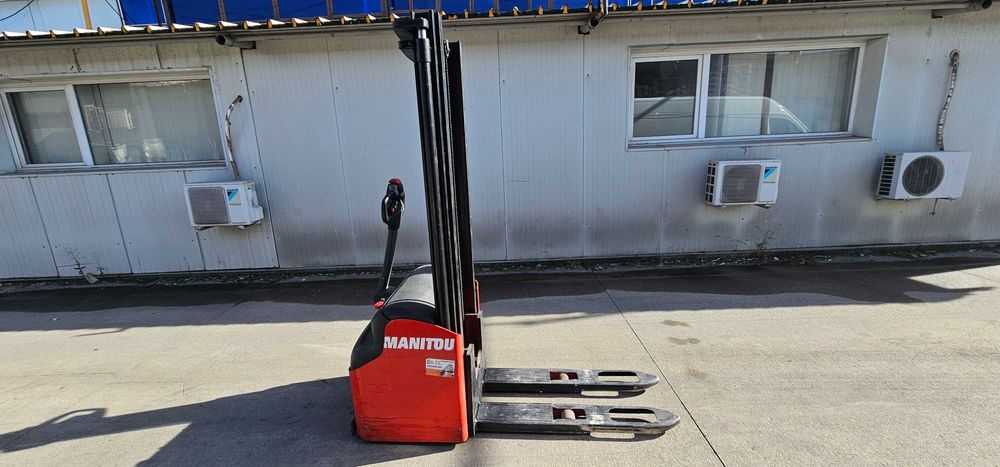 Transpalet Electric cu Catarg