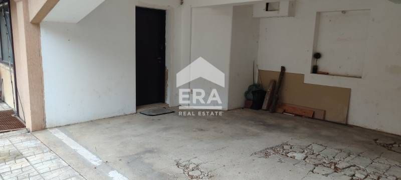 Самостоятелен гараж + външно паркомясто в кв."Аспарухово" за продажба,