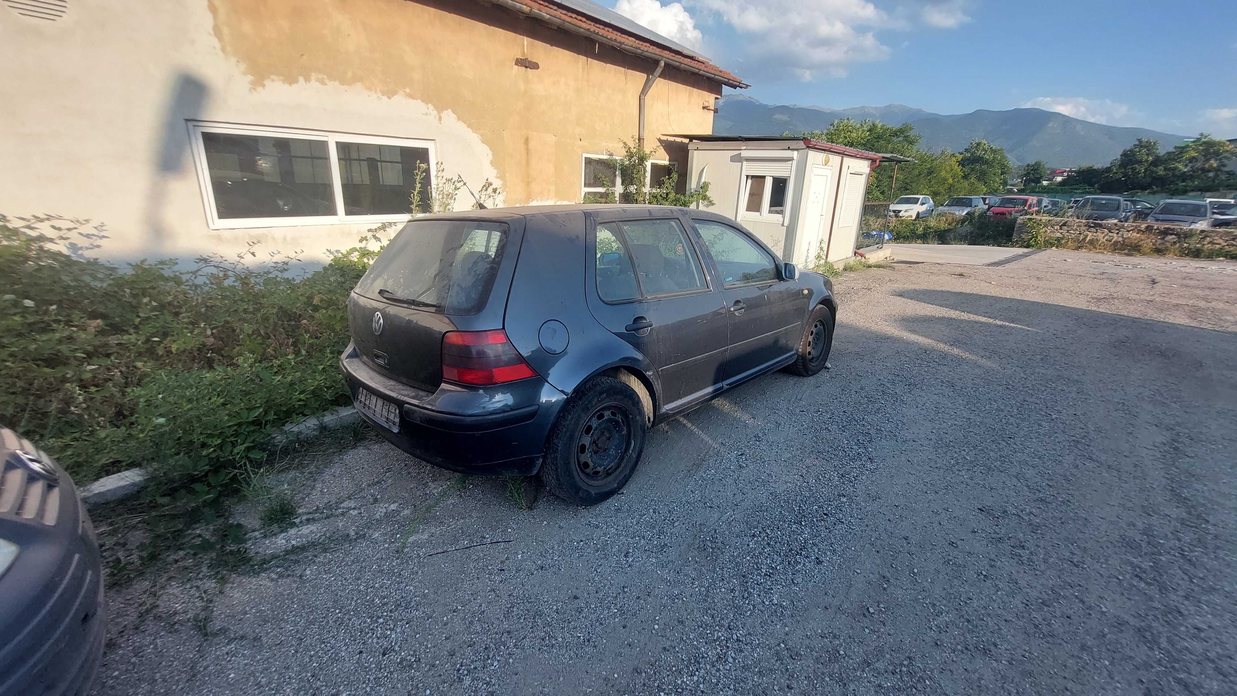 VW Golf 1,9 TDI , Фолксваген Голф 4 на части! 
Май 2000