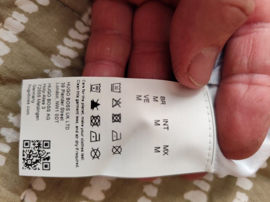 Acesta este un tricou polo Hugo x Visa Cash App Red Bull F1 2025