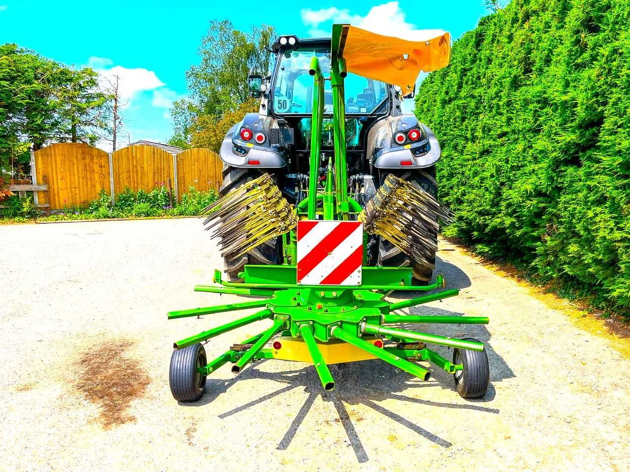 Grebla KRONE 46 an 2015 de 4,6 m Pottinger Kuhn Deutz Claas