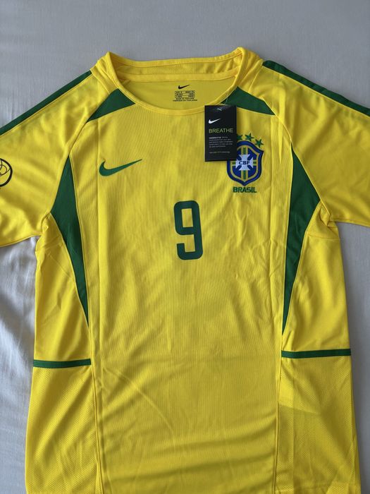Brazil 2002 Home Kit (M) / RONALDO 9