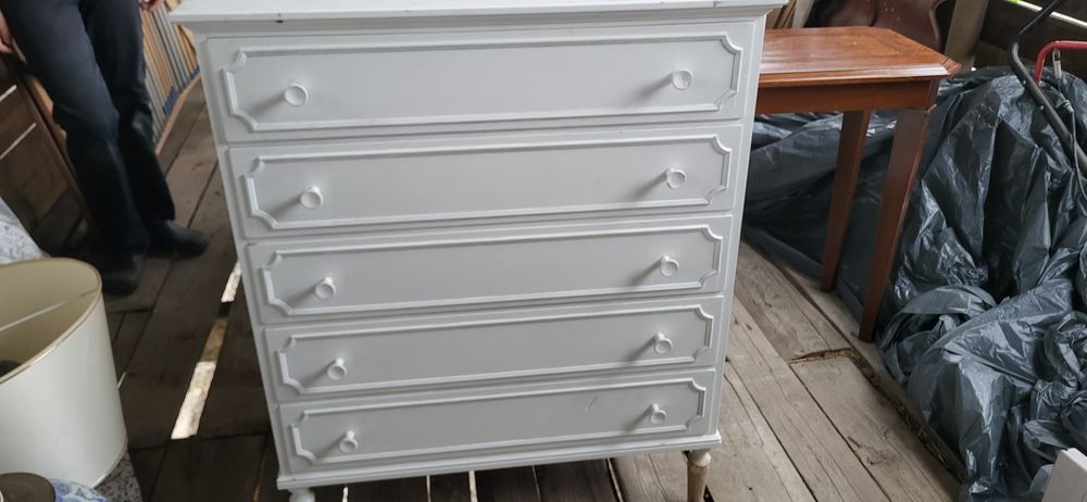 Vand mobilier lemn,masuta cafea,comoda cu sertare s.a