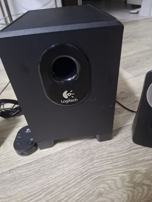 Sistem 2.1 logitech model. Z313
