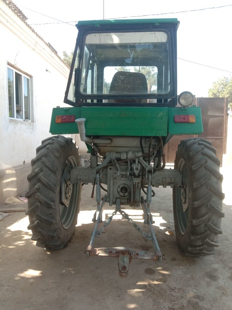 Traktor Hachir sotiladi