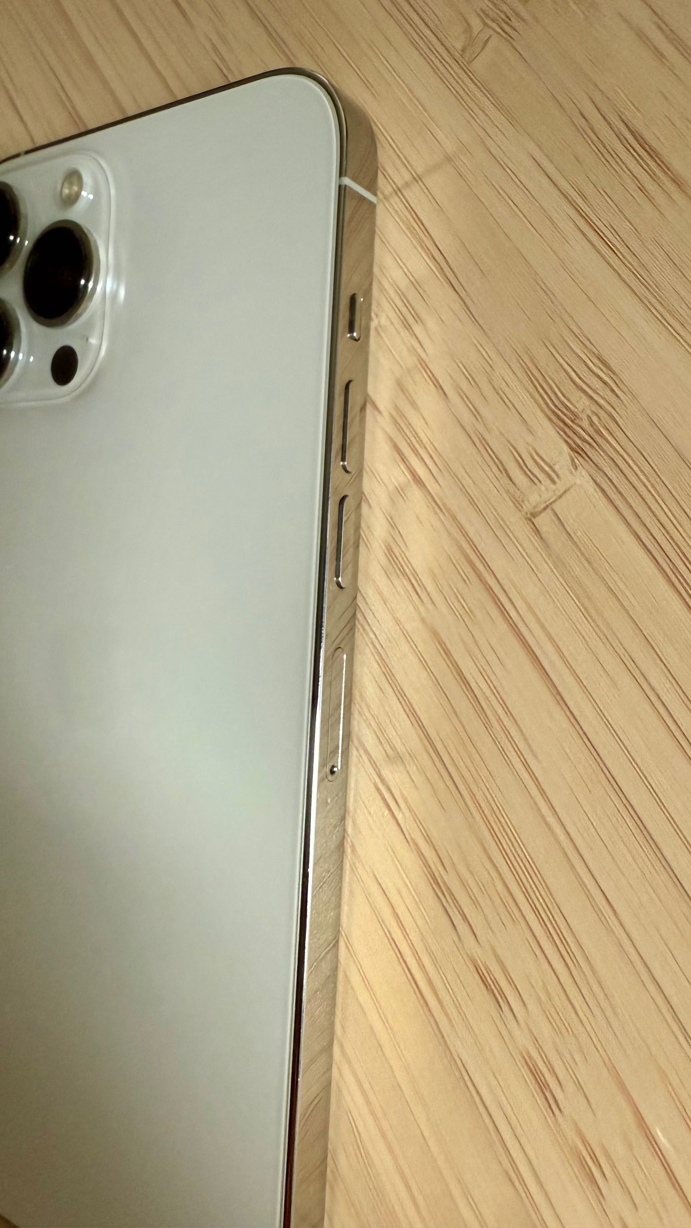 iPhone 13 Pro Max 128GB бял в отлично състояние