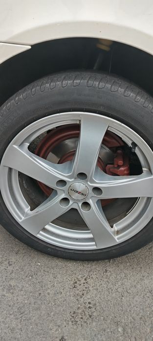 Vând set jante și anvelope vara 225 45 r17 pirelli rumflet