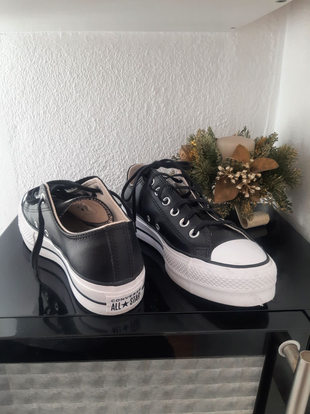 Vând converse piele nr 39