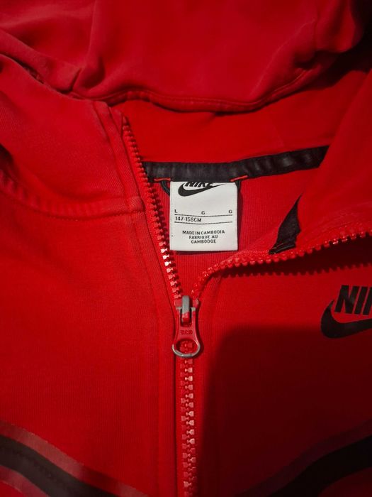 Nike tech fleece оригинален,размер L 147-158 см.