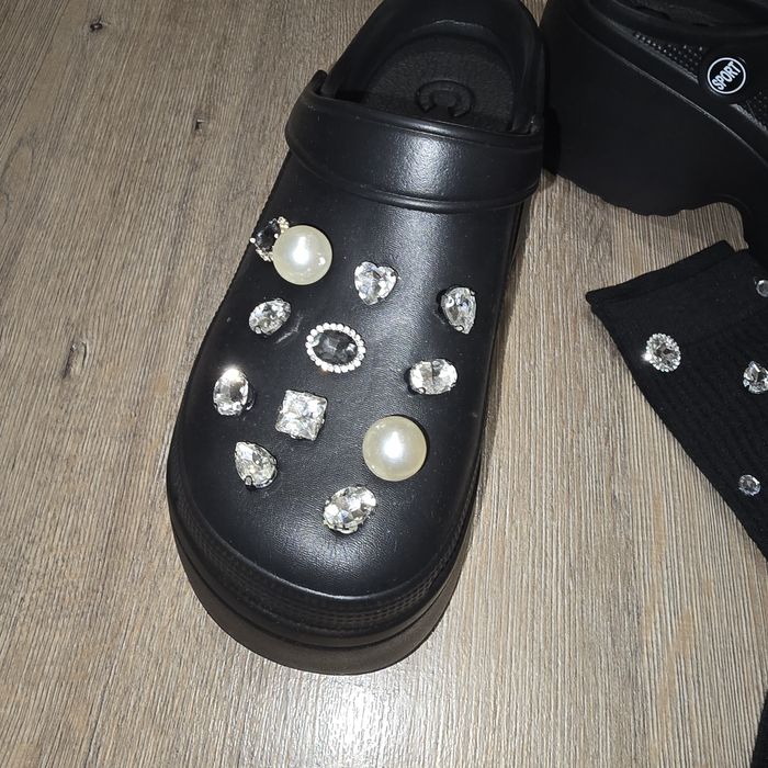 Чехли тип крокс с камъни