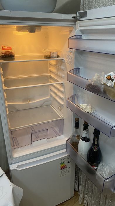 Продается компакный холодильник