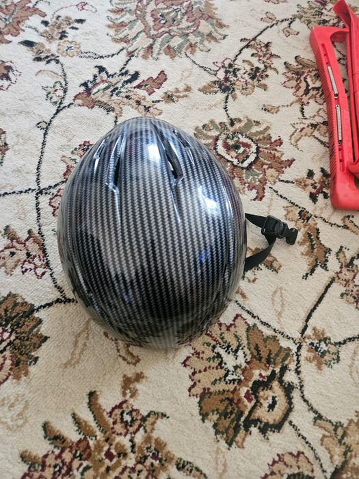 Шлем для шорт трека