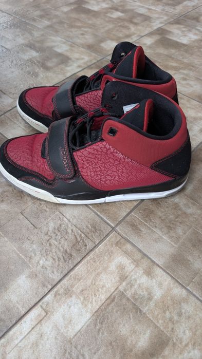 Оригинални кецове Nike Flystepper 2k3 и Nike Jordan