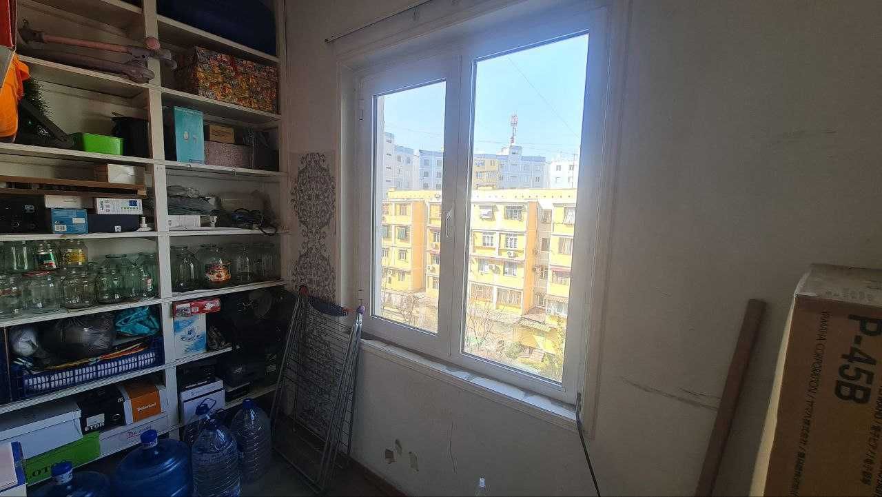 СРОЧНО Продается  Квартира 
 Сергели 7.  4станция метро 2/5/9