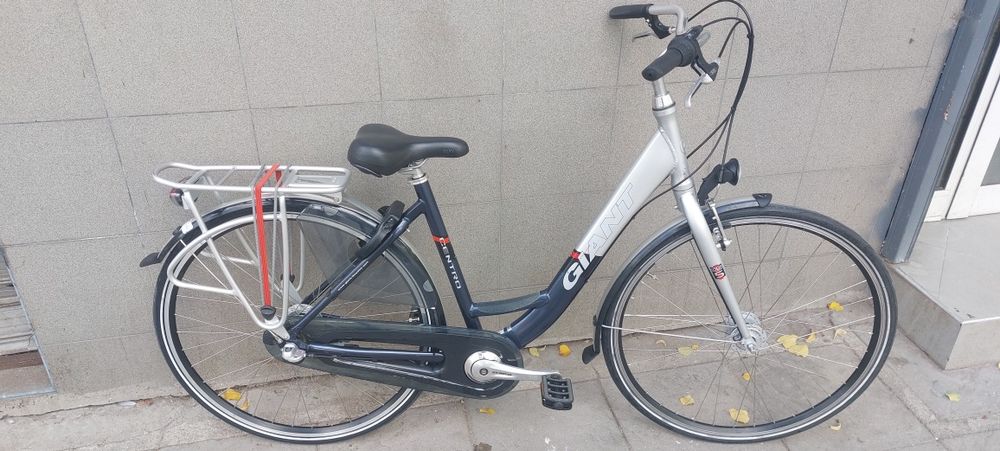 Продавам алуминиев велосипед  Giant 28 цола,М размер
