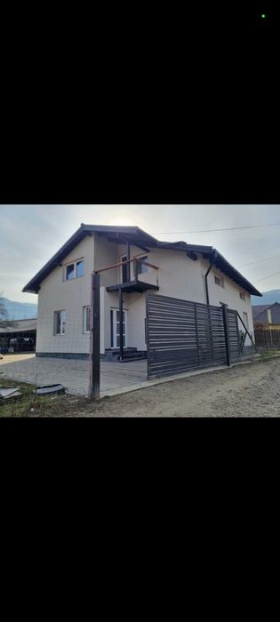 Vând Casa, anexa +beci, teren de 660 mp+Proiect Fotovoltaice+ aviz Gaz