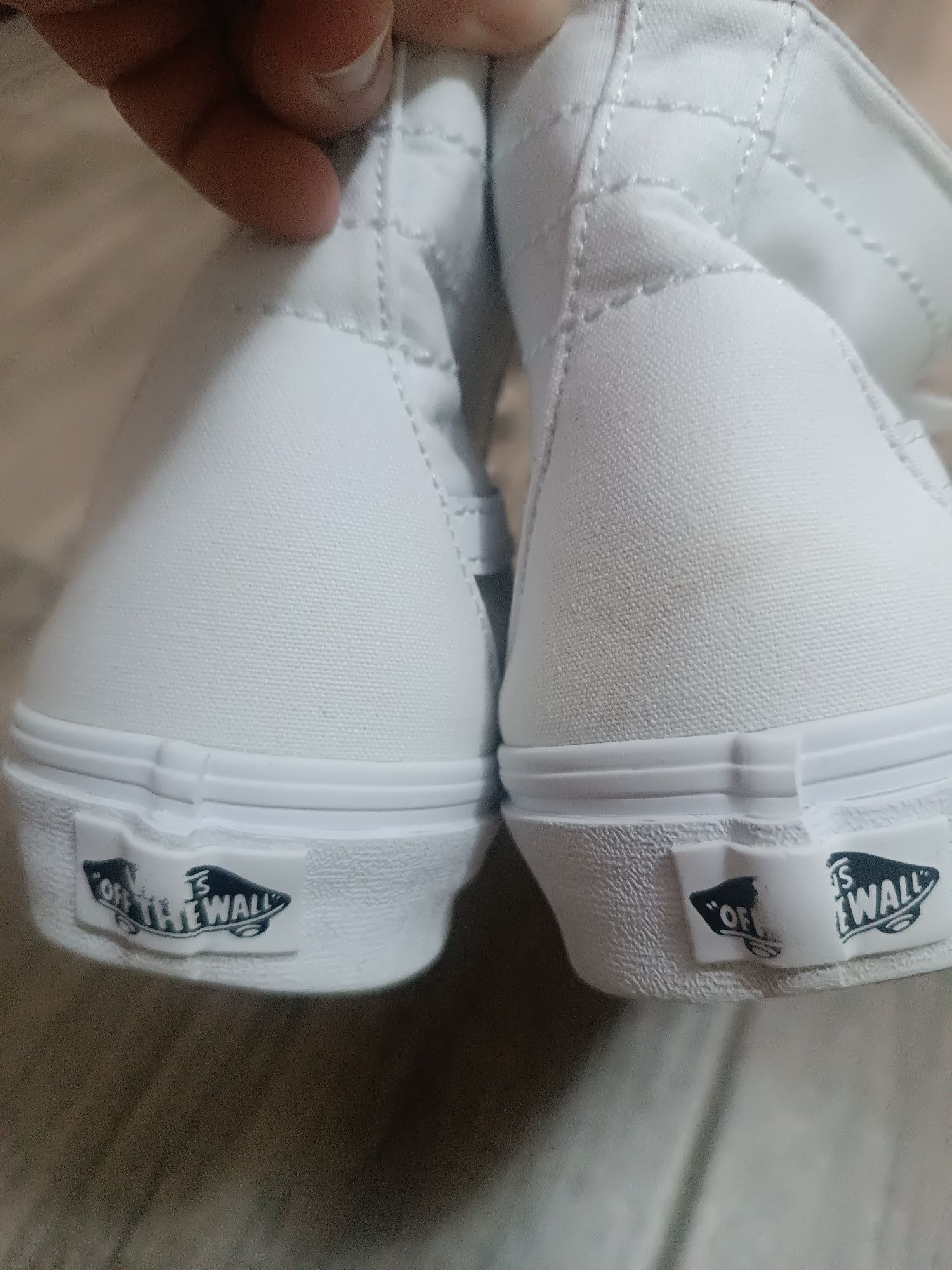 Унисекс кецове на Vans