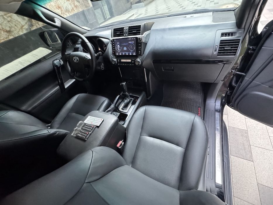 Tayota Land Cruiser Prado 150