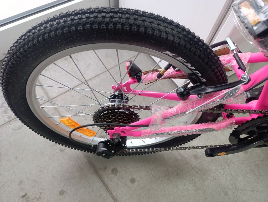 Ново!!! Детско колело 20 MTB CYBERTRECK GIRLS - 6 СКОРОСТИ