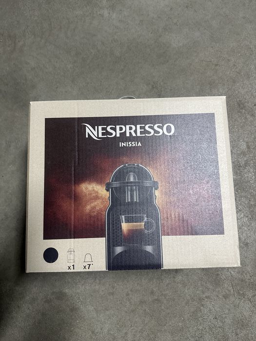 Espressor Nespresso Inissia NOU Sigilat Negru + Minibol capsule