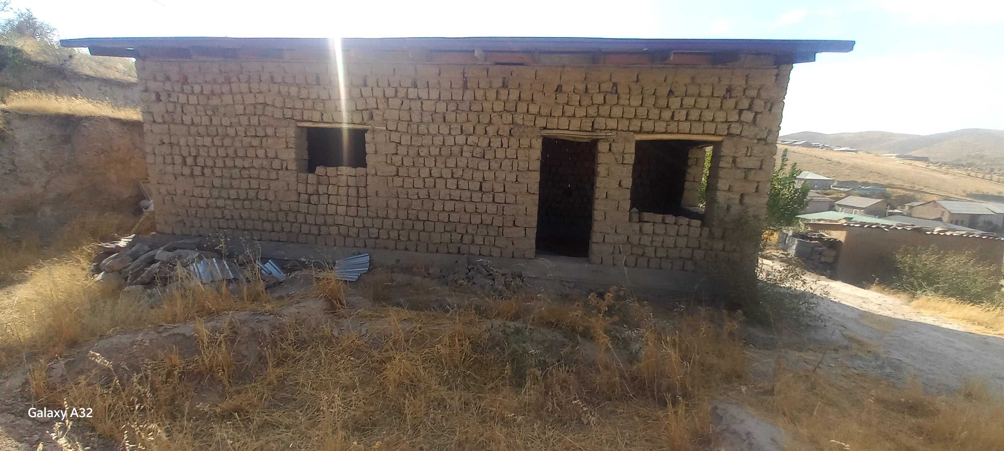 Qurilishi yakunlanmagan hovli 6 sotix