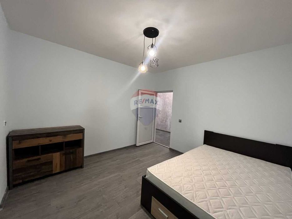 Продава се Тристаен апартамент в Варна, Младост 1 - 106 кв.м за 2076 €/кв.м - Снимка #12