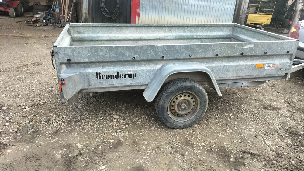 Vind remorca robusta