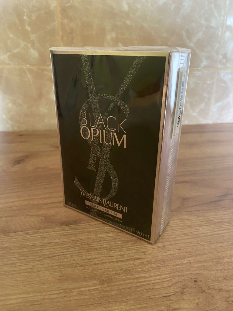 Parfum nou ysl Black Opium