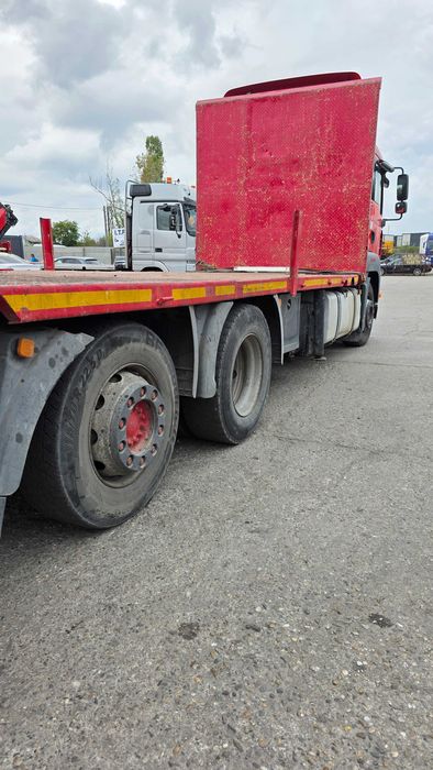 Camion cu macara MAN TGX 26.400