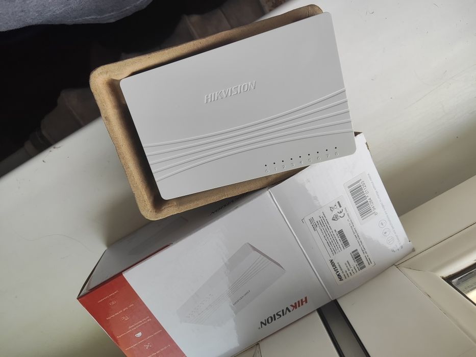 Свитч гигабитный 8 портовый